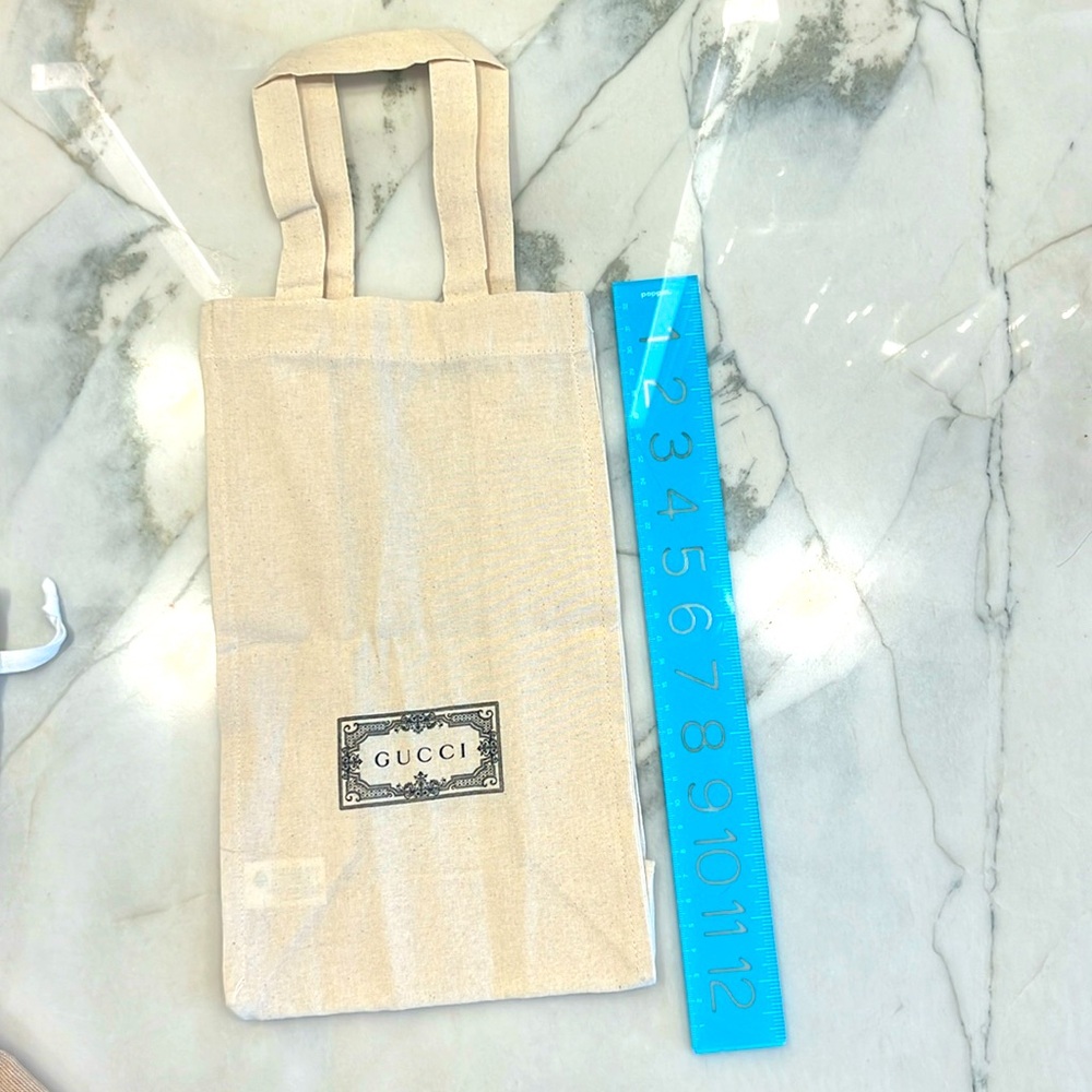 Gucci cloth bag.